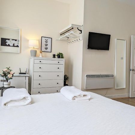 Guest Rooms In Anfiled Near Stadium, Free Parking 리버풀 외부 사진