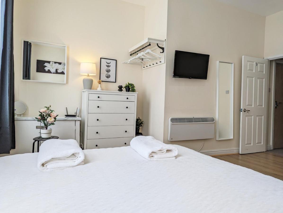 Guest Rooms In Anfiled Near Stadium, Free Parking 리버풀 외부 사진